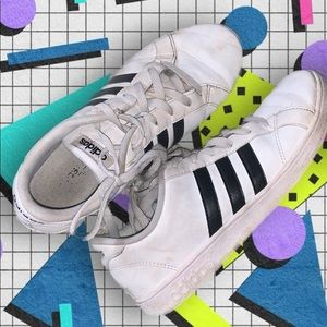 White Adidas Sneakers Boys size: 5 1/2